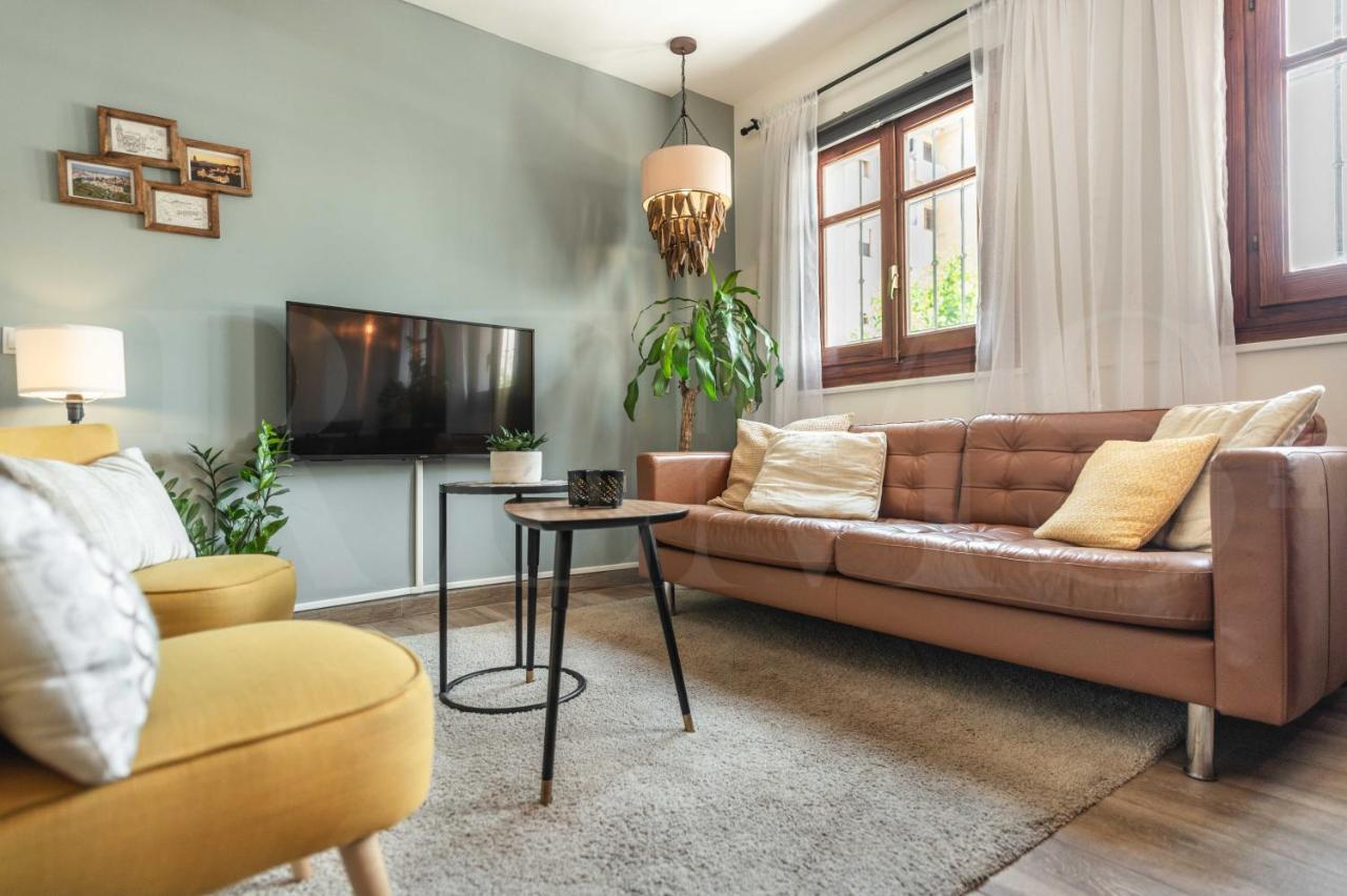 Spacious Apartment Next To Plaza De La Merced By Rems Málaga Eksteriør bilde